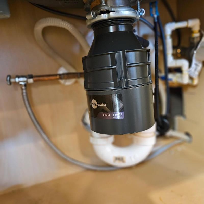 Insinkerator Badger Series garbage disposal installation
