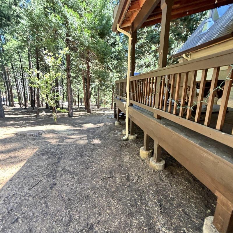 Steel seamless gutter with Leaf Blaster guard installation Steel seamless gutter with Leaf Blaster guard installation