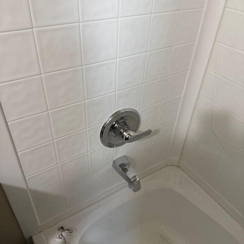 Tub shower valve and spout with diverter chrome