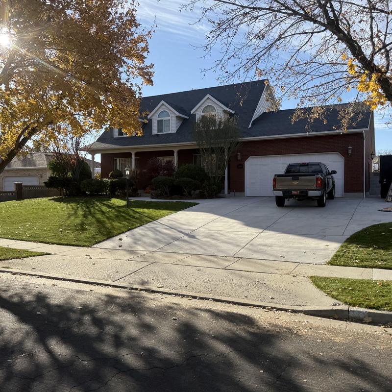 Asphalt shingle roof on residential home in South Jordan Asphalt shingle roof on residential home in South Jordan