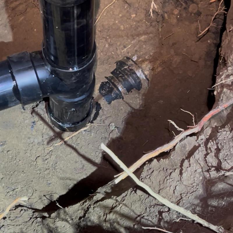 Sewer pipe installation in 35-foot trench