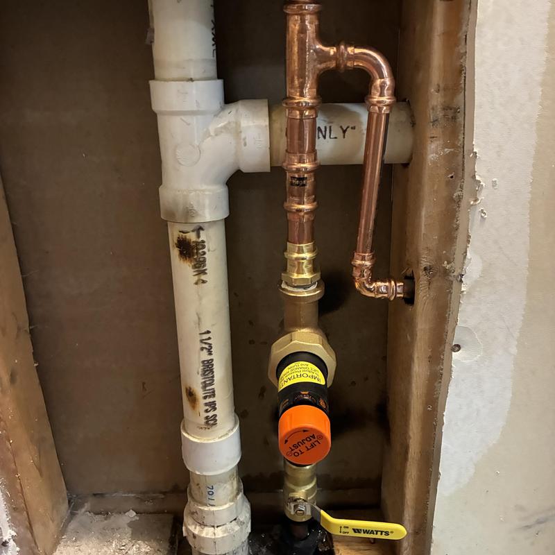 Pressure reducing valve with copper piping installation