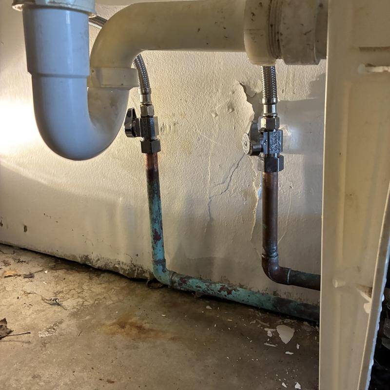 Utility sink shut off valves with copper piping