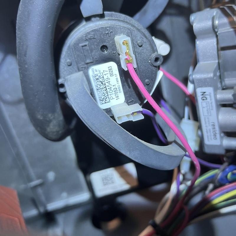Pressure switch with electrical wiring in HVAC unit