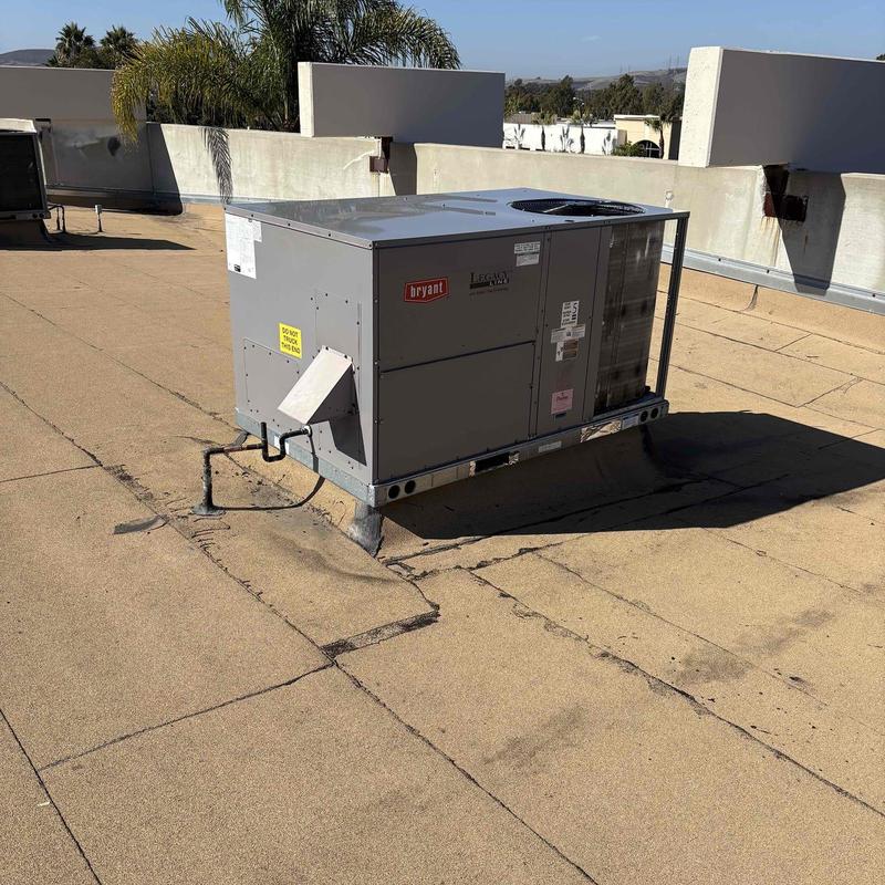 Rooftop Bryant package HVAC unit installation
