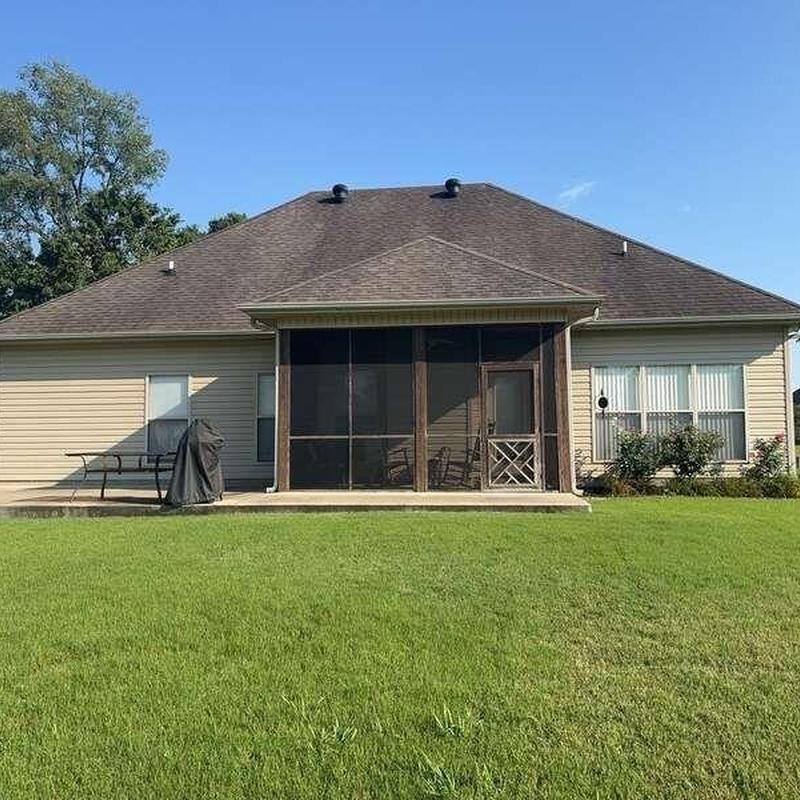 GAF UHDZ Weatherwood shingles on residential roof GAF UHDZ Weatherwood shingles on residential roof