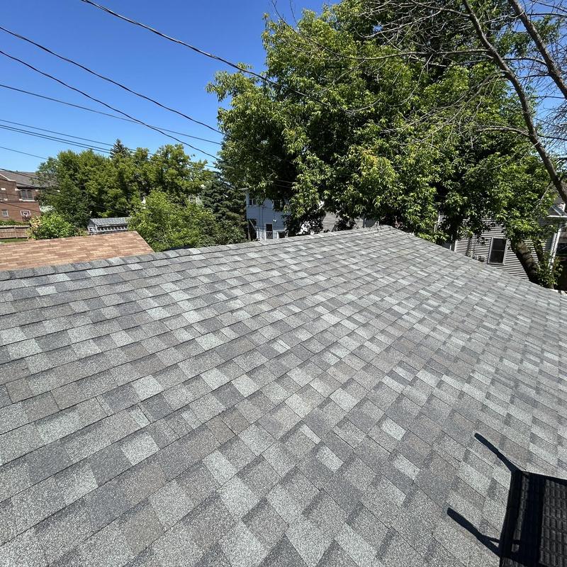 Garage roof with Georgetown Gray CertainTeed shingles