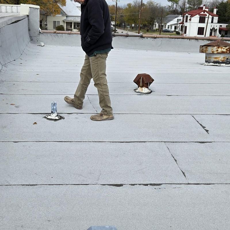 Flat roof membrane with vents and inspection in Terrella TX