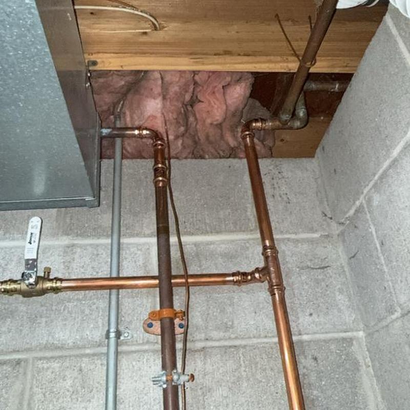 Copper spigot shutoff valves with turn ball valves installed