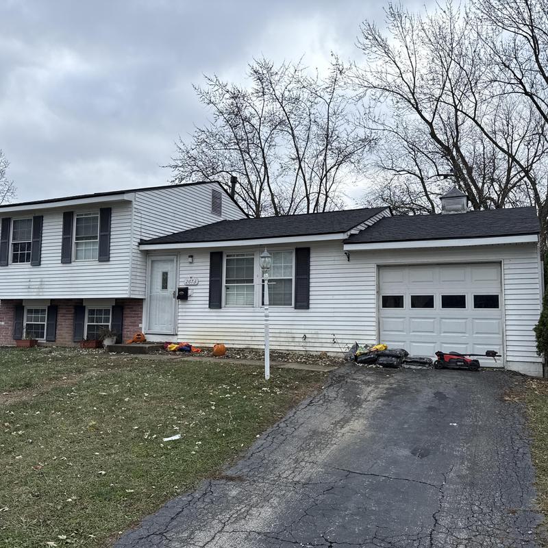 GAF Timberline HDZ shingle roof with vinyl soffit GAF Timberline HDZ shingle roof with vinyl soffit