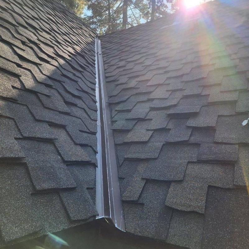 Gaf Lifetime Grand Sequoia asphalt roof valley detail