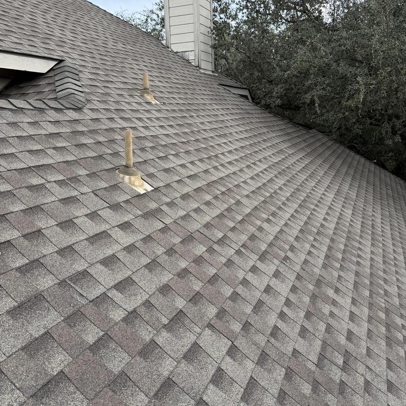 Asphalt shingle roof replacement in south Austin, TX