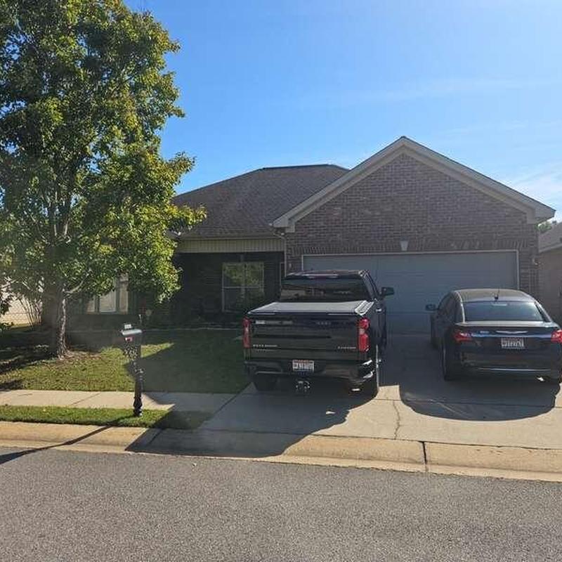 Owens Corning Oakridge shingle roof in Driftwood color Owens Corning Oakridge shingle roof in Driftwood color