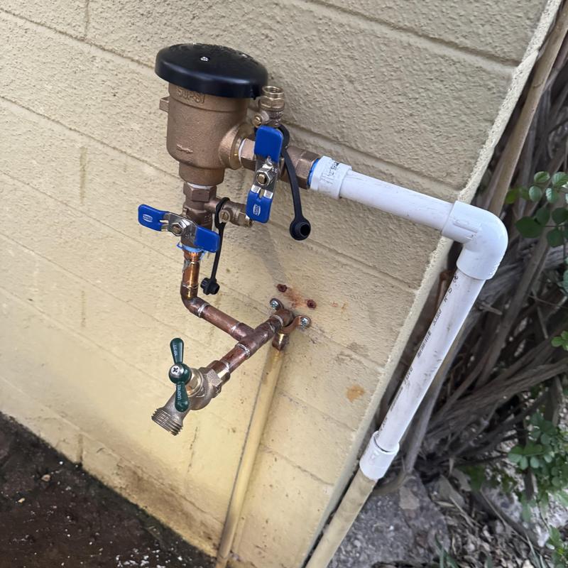 Pressure vacuum breaker with hose bib installation