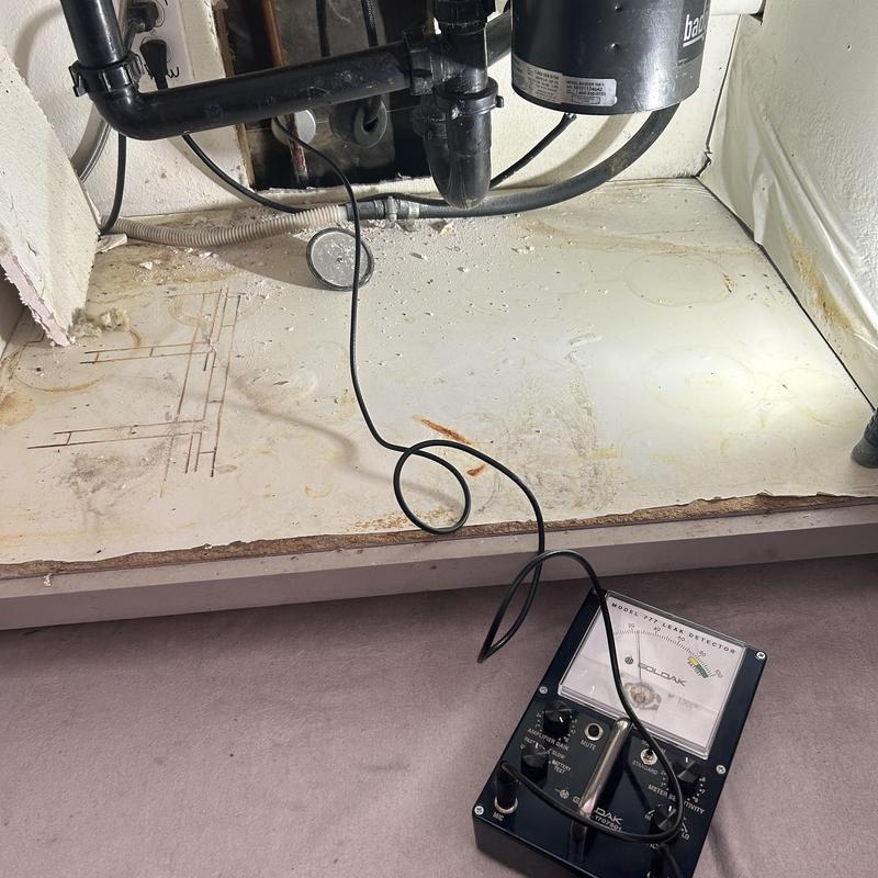 Copper water pipe electronic leak detection under sink