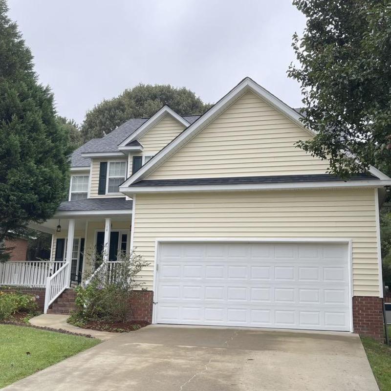 Owens Corning Estate Grey Oakridge Roofing System on home