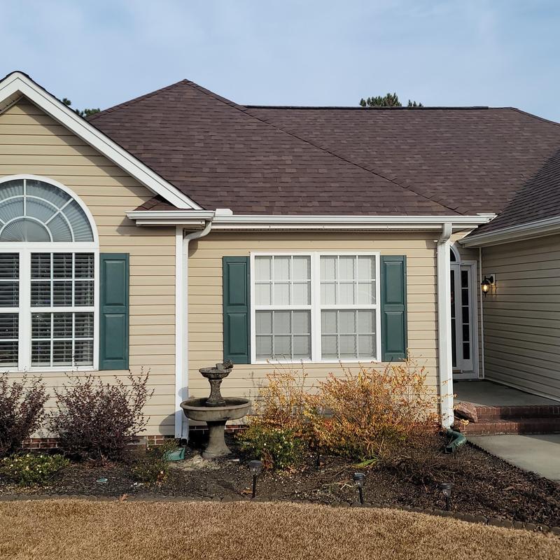 Owens Corning Oakridge roof with teak shingles
