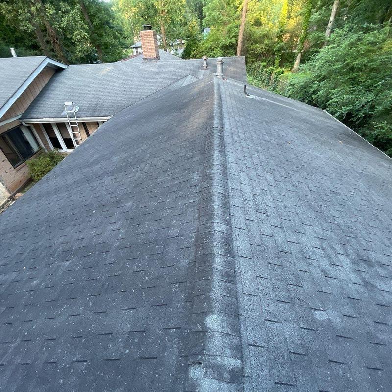 Atlas Pristine Lifetime roof shingles in Weatherwood color Atlas Pristine Lifetime roof shingles in Weatherwood color