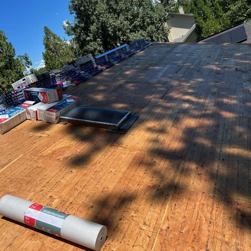 GAF asphalt shingles and plywood roof decking installation