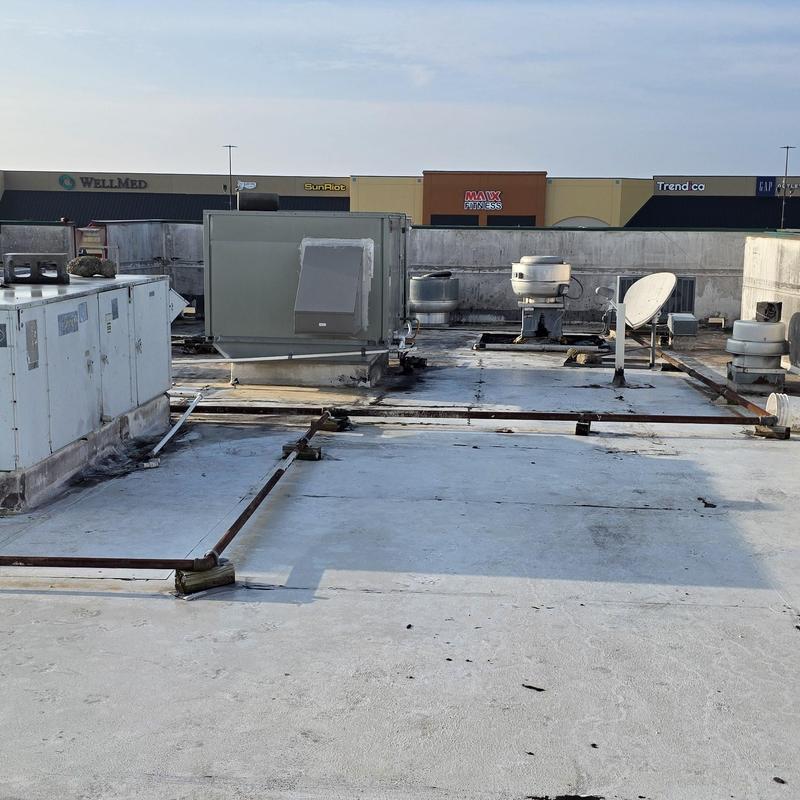 Commercial rooftop HVAC unit and ventilation system inspection Commercial rooftop HVAC unit and ventilation system inspection