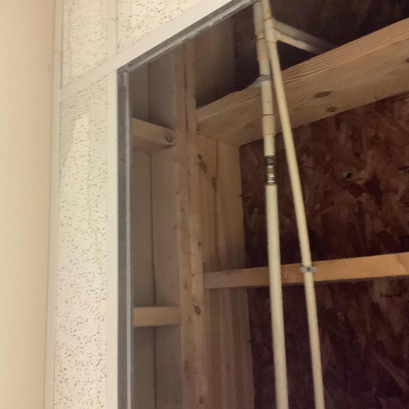 Dresser coupling with push fitting on PEX pipes
