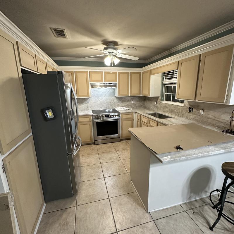 Kitchen cabinet doors and drawers installation in Florence Kitchen cabinet doors and drawers installation in Florence