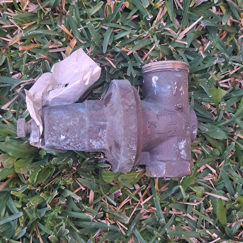 1 inch pressure regulator valve on grass 1 inch pressure regulator valve on grass