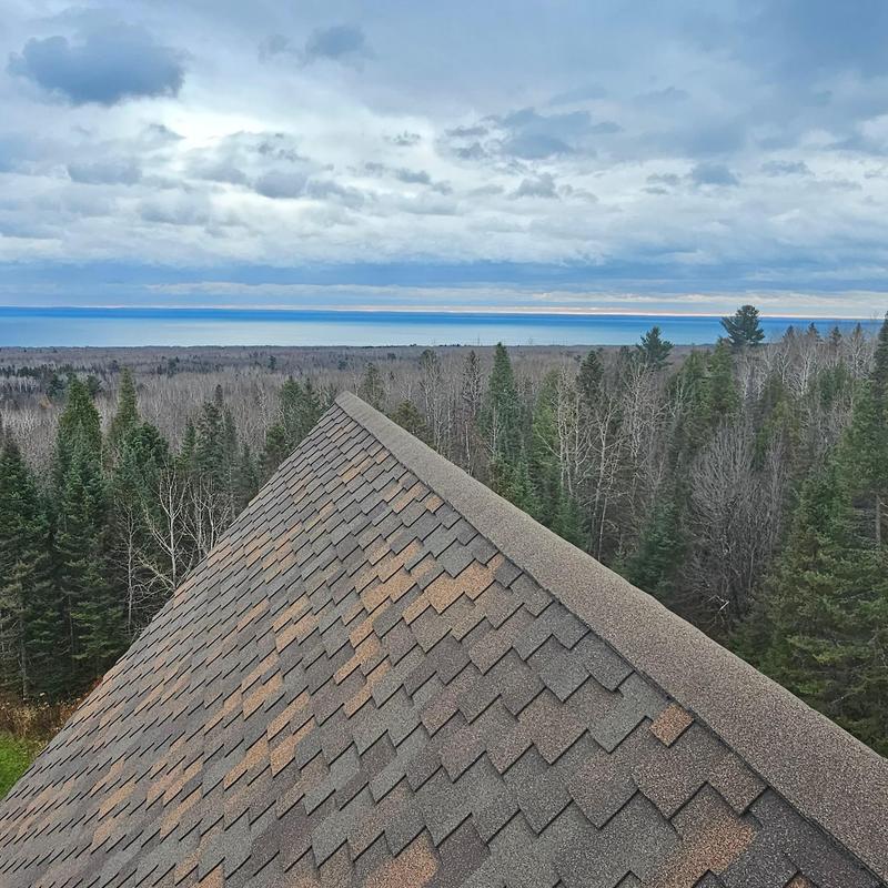 Heat Trace cable system on shingle roof ridge Heat Trace cable system on shingle roof ridge