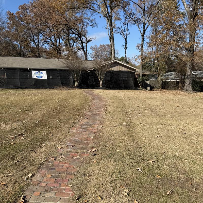 Roofing catch all system installation with safety netting Roofing catch all system installation with safety netting