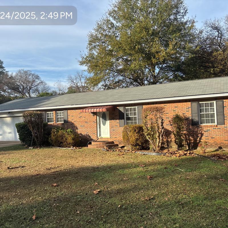 Owens Corning Estate Grey Supreme Roof on Brick Home Owens Corning Estate Grey Supreme Roof on Brick Home