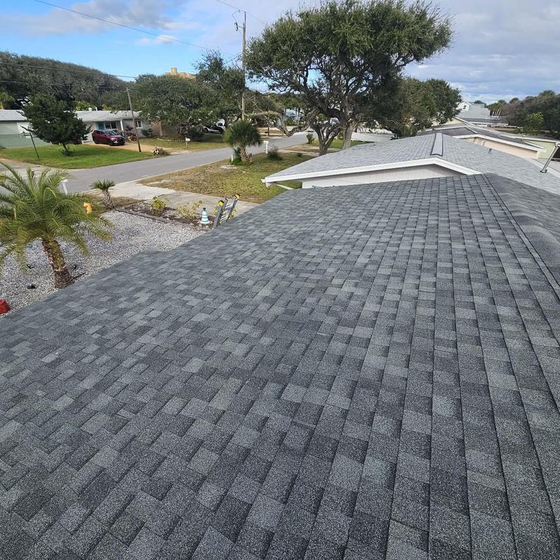 TAMKO Titan XT shingle roofing system in Shadow Gray