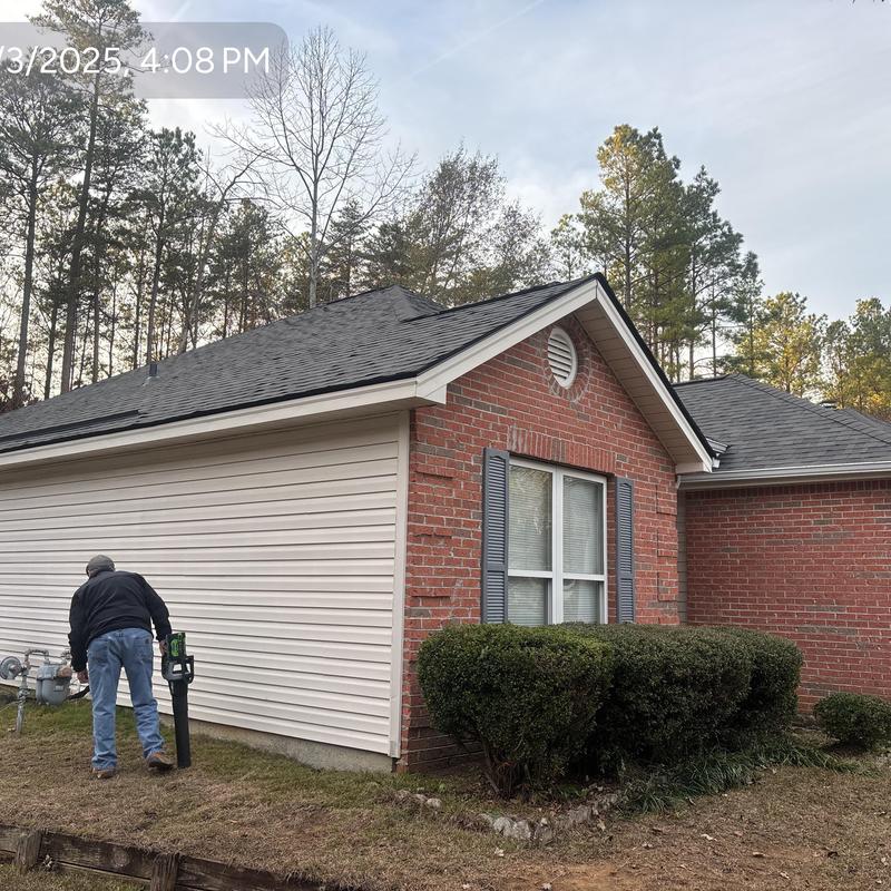 Owens Corning Oakridge shingle roof in Williamsburg Grey Owens Corning Oakridge shingle roof in Williamsburg Grey