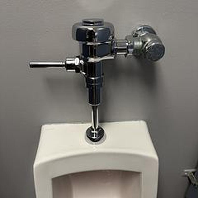 Urinal flush valve assembly with stop valve installation