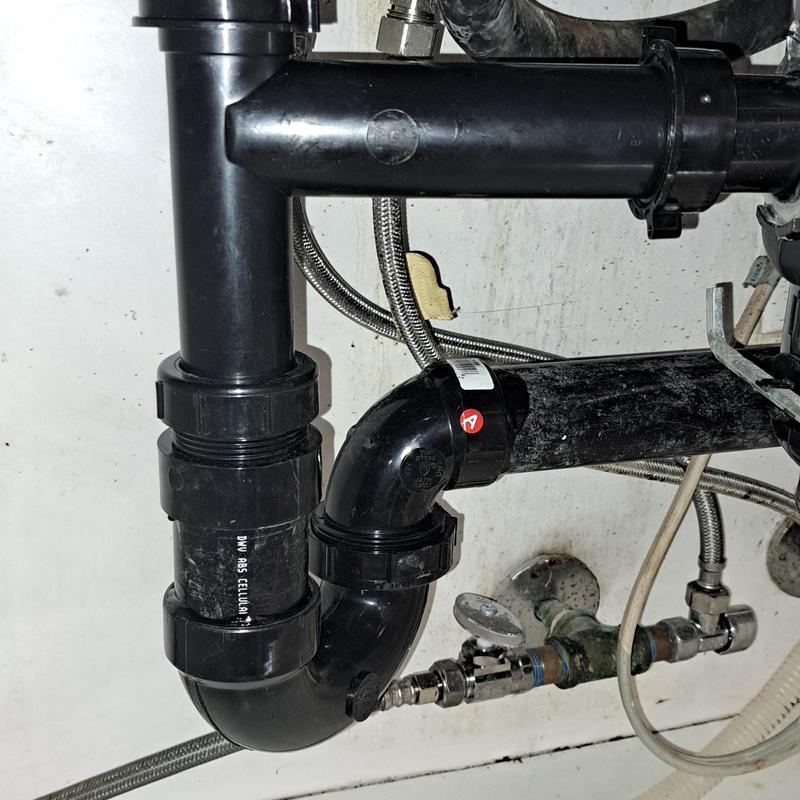 Kitchen vertical drain pipe replacement in wall Kitchen vertical drain pipe replacement in wall