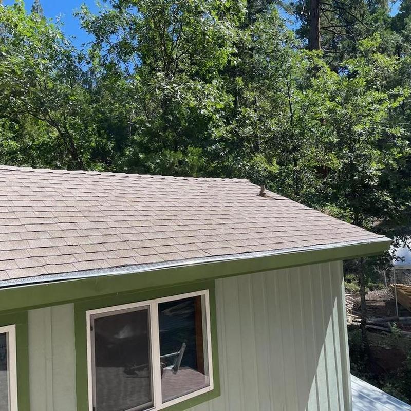 GAF lifetime asphalt roof with new plywood decking