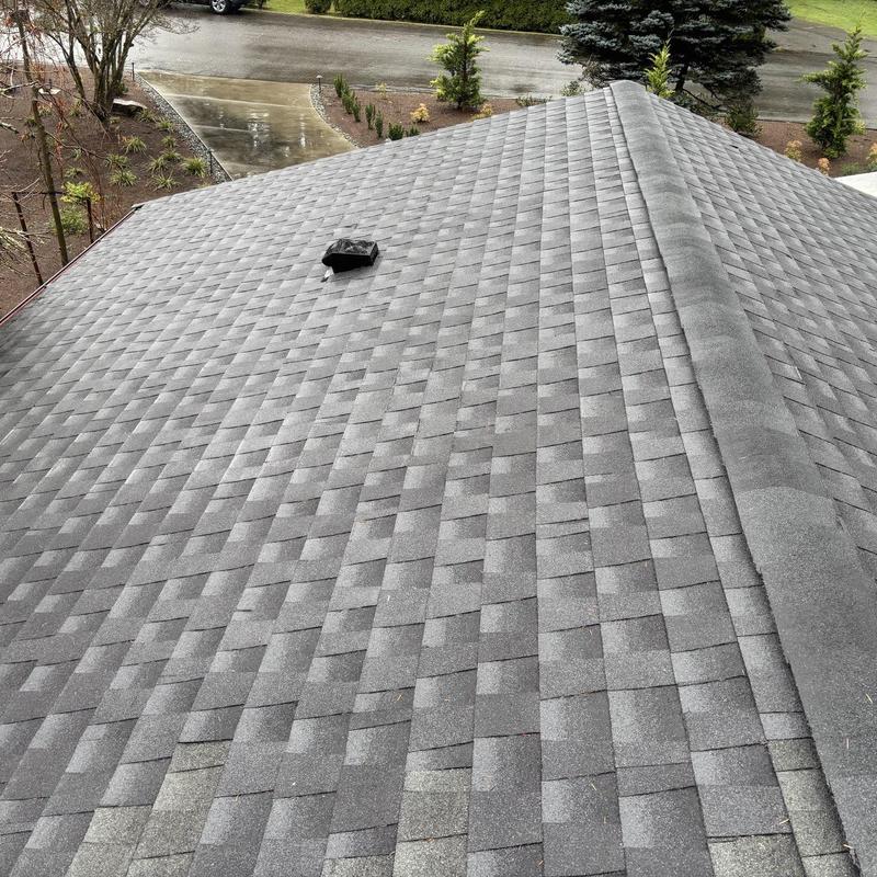 Asphalt shingle roof with ridge vent in Sammamish, WA