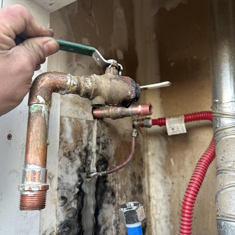 Ball valve on water heater piping with hand adjusting