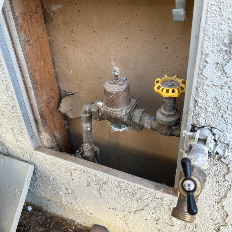 Pressure reducing valve with copper piping maintenance