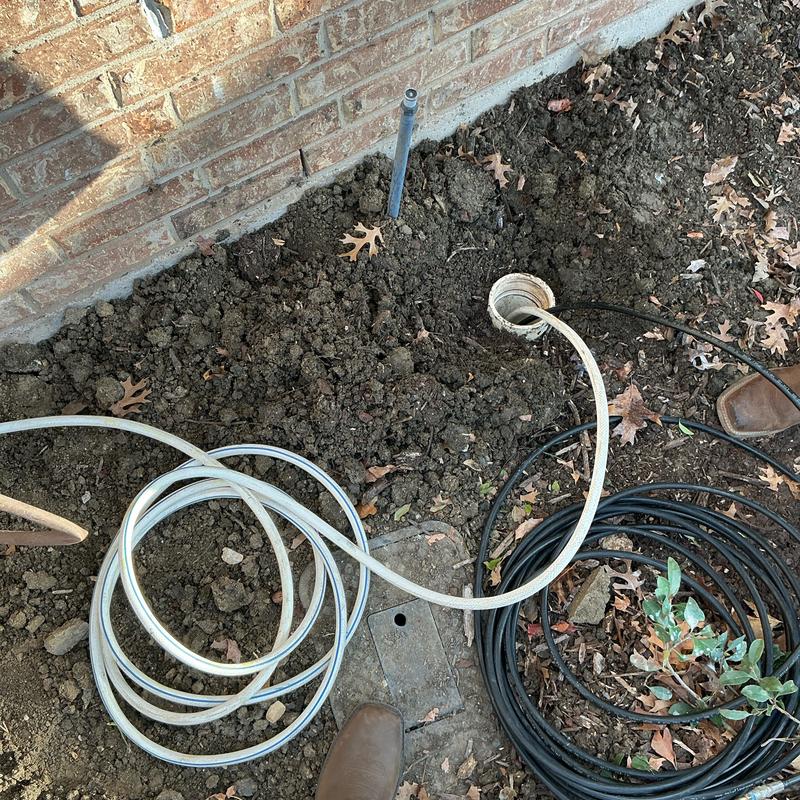 Sewer pipe hydrostatic test with hoses outside home