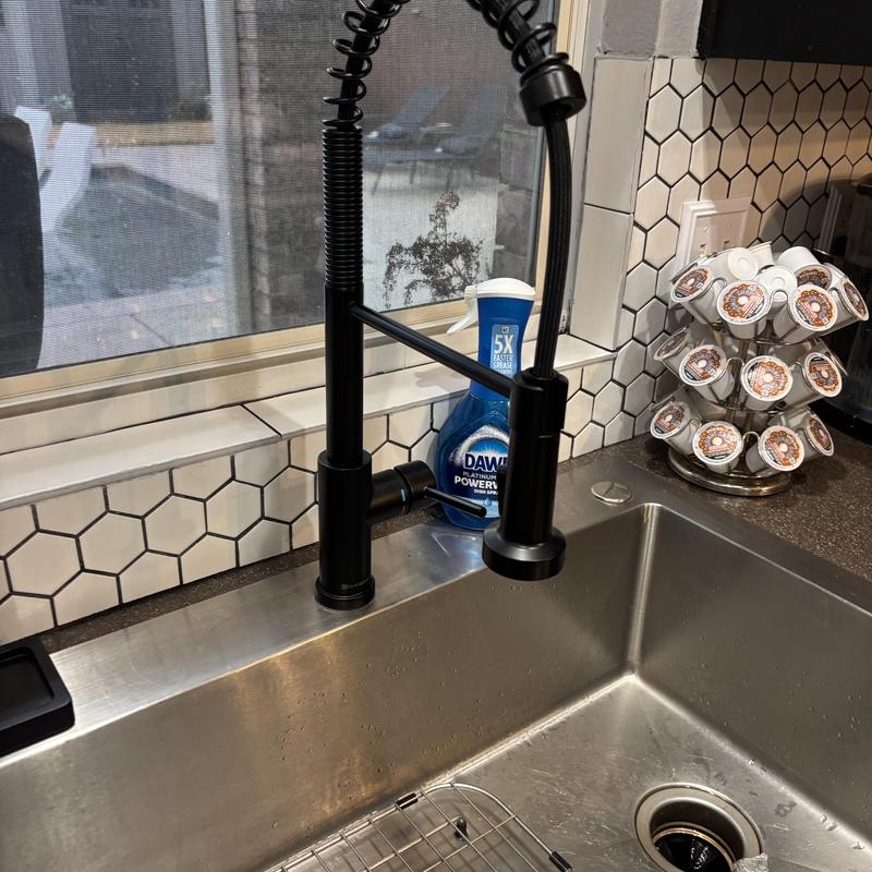 Kitchen faucet with pull-down spray head installation