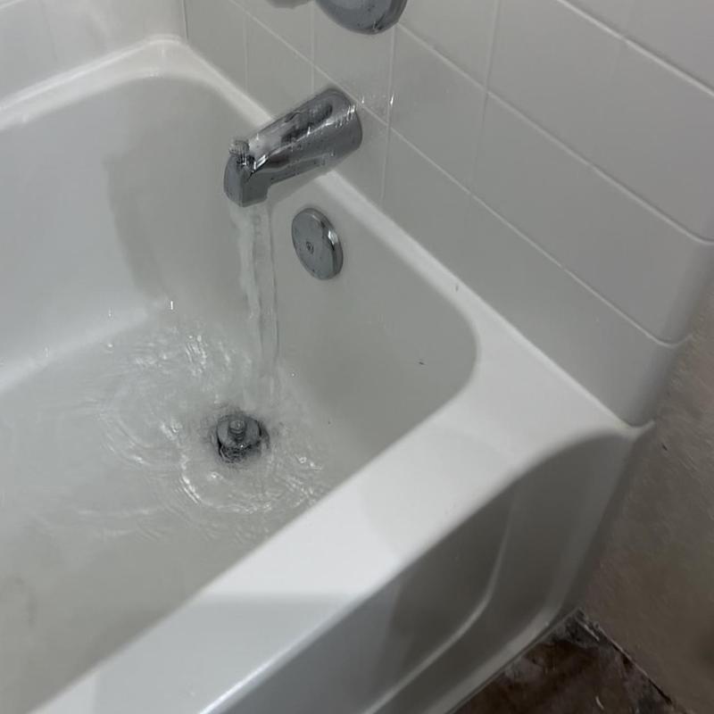 Right hand bathtub with Delta tub spout and valve
