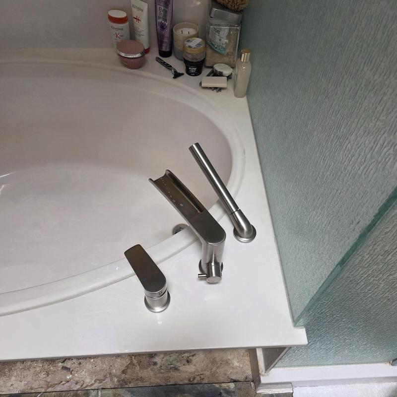 Roman tub valve and trim with handheld showerhead