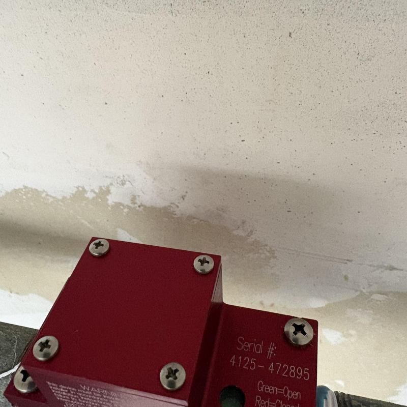 34 Earthquake gas shut-off valve installation with fittings