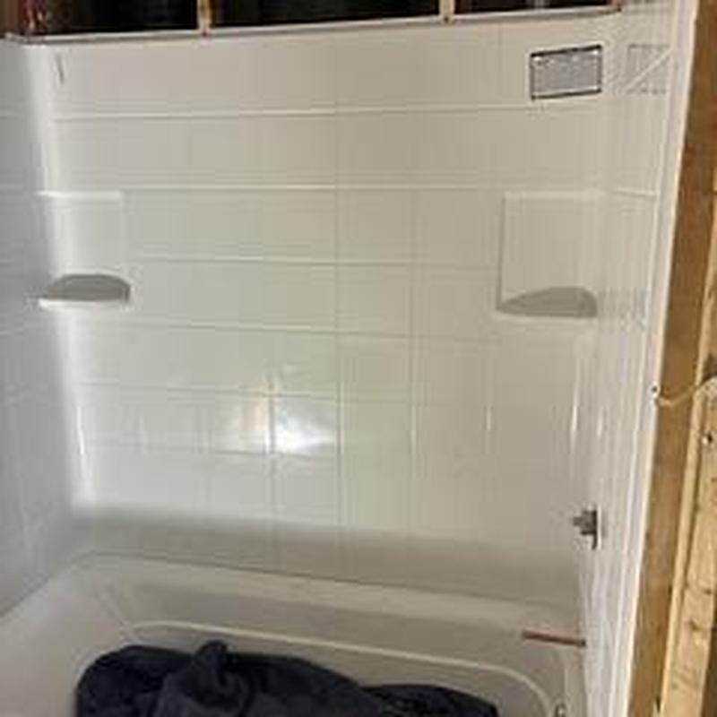 42x60 alcove bathtub with pressure balanced valve installed
