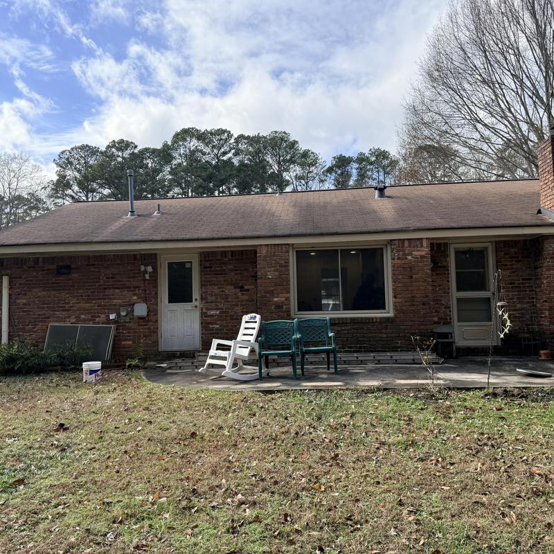 Asphalt shingle roof replacement on brick home