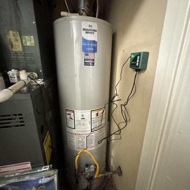 Bradford White 40-gallon gas water heater installation
