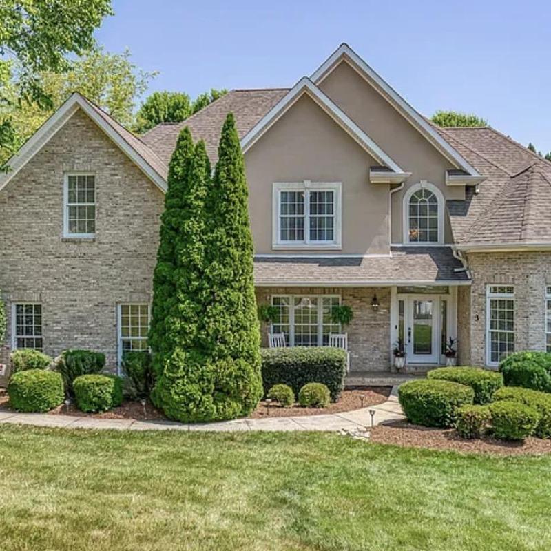 Coastal Granite shingle roof on residential home