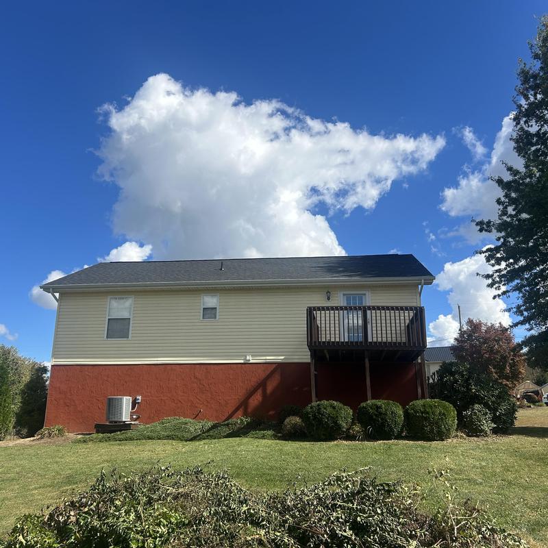 Black Shadow Atlas shingles on residential roof
