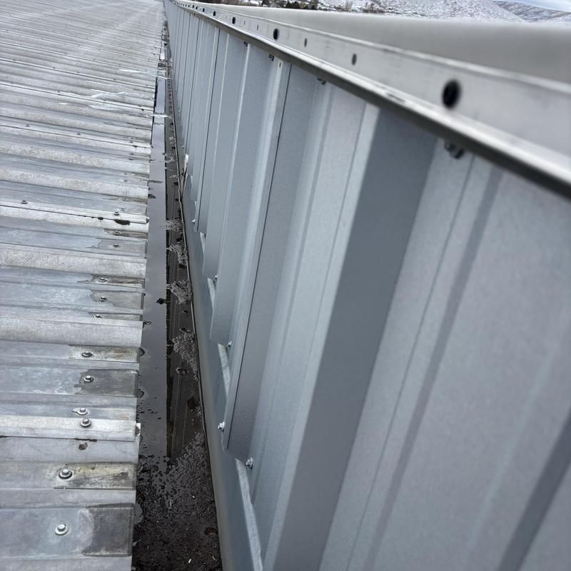 Vasa Fitness metal commercial roof edge and gutter Vasa Fitness metal commercial roof edge and gutter