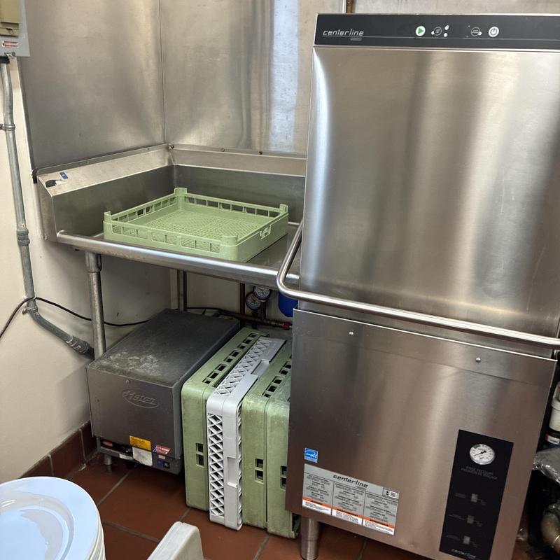 Commercial dishwasher with rack and sink station